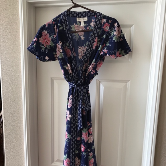Jessica Simpson Dresses & Skirts - Jessica Simpson Wrap Around Maternity Dress